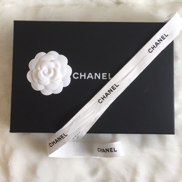 SOLD Chanel Limited Edition Rose Gold WOC - Picture 6 of 14